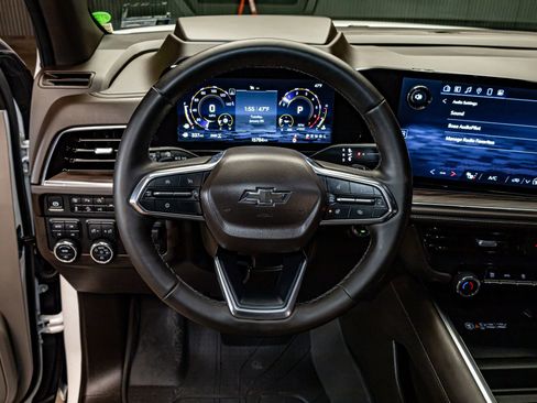 Used 2025 Chevrolet Tahoe Z71 w/ Z71 Off-Road Package image 17