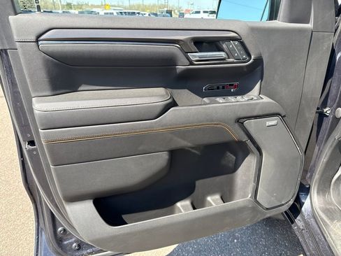Used 2022 GMC Sierra 1500 AT4 w/ Technology Package AWD/4WD image 7