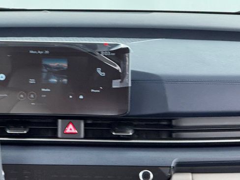 New 2026 Kia Carnival EX FWD image 19