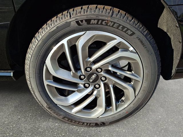 New 2026 Lincoln Navigator L Reserve AWD/4WD image 8