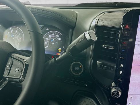 New 2026 RAM 2500 Limited AWD/4WD image 13