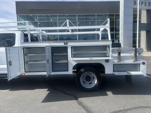 New 2026 Ford F550 4x4 Crew Cab image 3