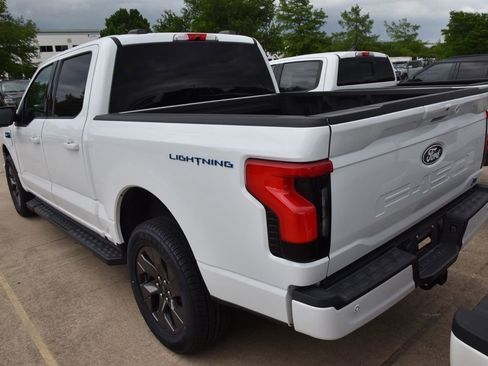 Used 2024 Ford F150 Lightning Flash AWD/4WD image 7