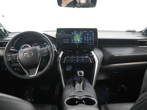 Used 2021 Toyota Venza Limited AWD/4WD image 16