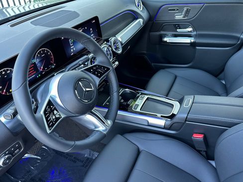 New 2026 Mercedes-Benz GLB 250 image 10