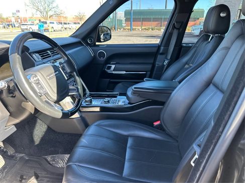 Used 2017 Land Rover Range Rover HSE image 10