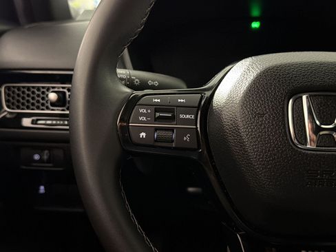 Used 2025 Honda Civic Sport image 15