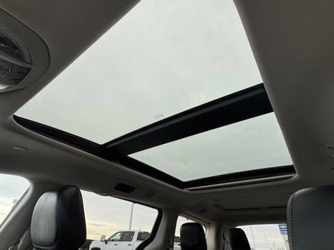 Used 2011 Chrysler Town & Country Touring-L w/ Entertainment Group #2 image 32