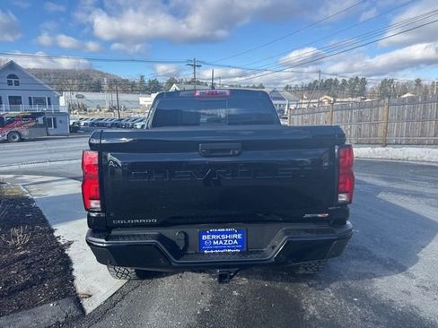 Used 2025 Chevrolet Colorado ZR2 w/ Technology Package image 7
