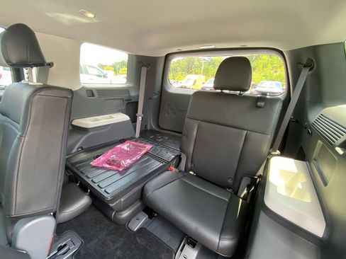 Used 2025 Hyundai Santa Fe SE FWD image 24