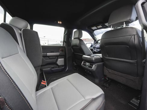 Used 2022 Ford F150 Lightning Lariat image 34