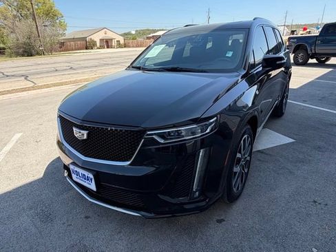 Used 2022 Cadillac XT6 Sport w/ Platinum Package AWD/4WD image 17