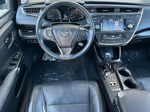 Used 2016 Toyota Avalon Limited w/ Toyota Safety Sense Package FWD image 16