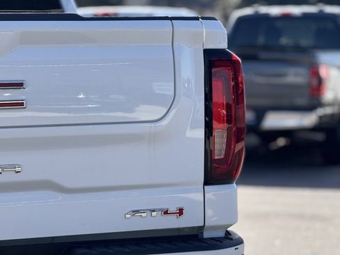 Used 2024 GMC Sierra 1500 AT4 w/ AT4 Premium Package image 9
