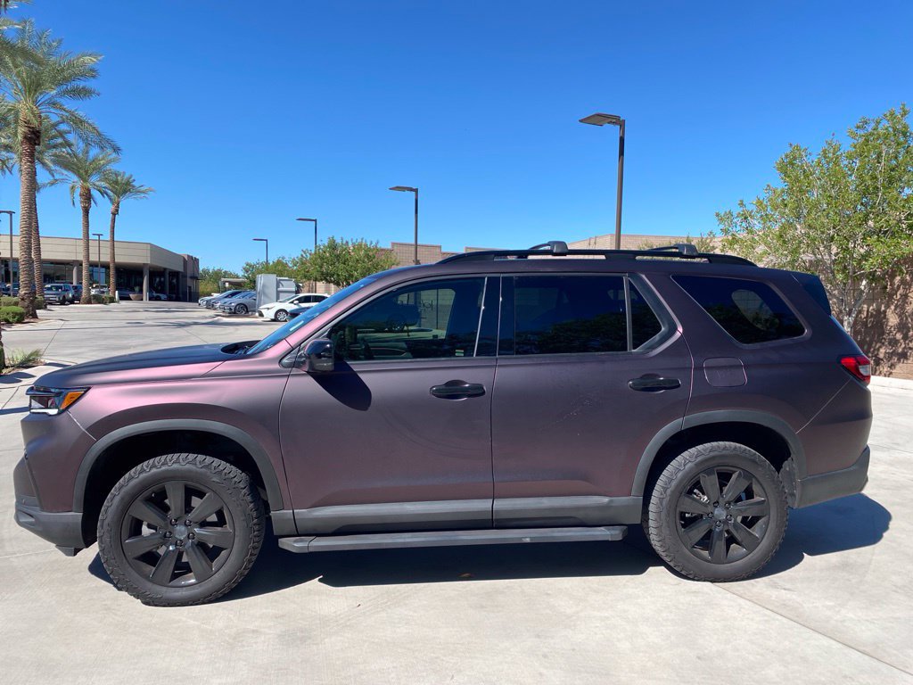 Used 2025 Honda Pilot Black Edition image 4