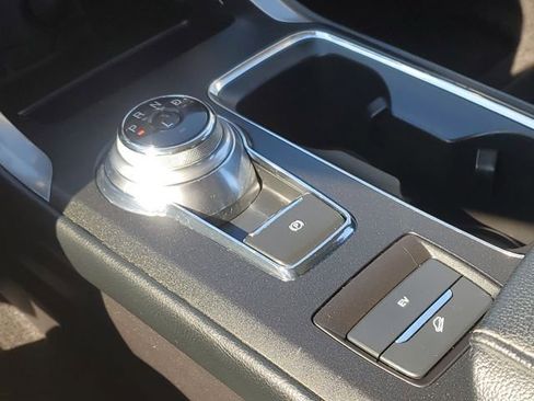 Used 2017 Ford Fusion Energi SE image 21