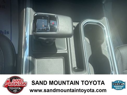 Used 2022 Chevrolet Silverado 1500 LT Trail Boss w/ LT Trail Boss Premium Package AWD/4WD image 19