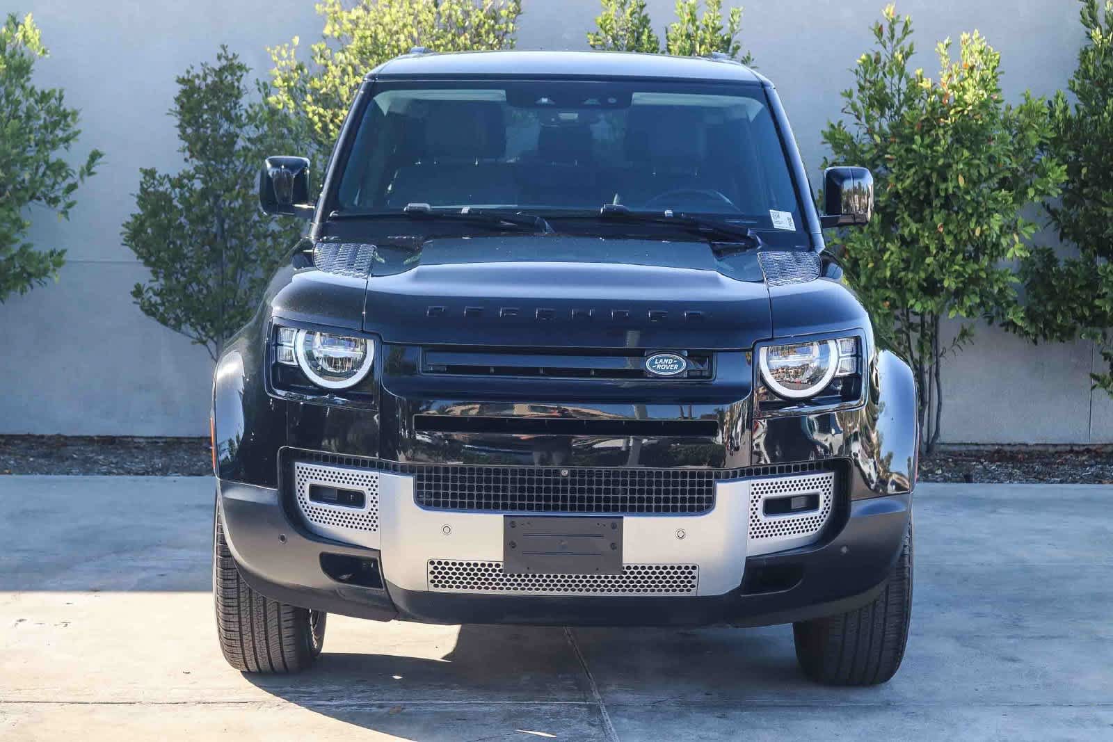 Used 2023 Land Rover Defender 90 S AWD/4WD image 2