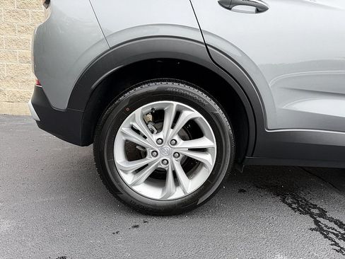 Used 2023 Buick Encore GX Preferred w/ Cold Weather Comfort Package FWD image 8