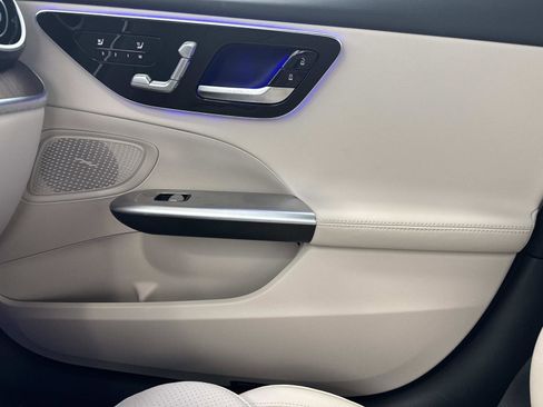 Certified 2025 Mercedes-Benz C 300 Sedan image 21