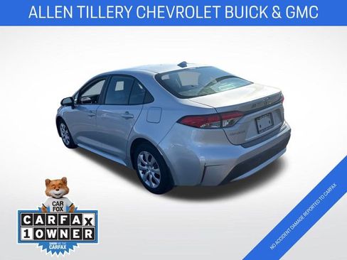 Used 2021 Toyota Corolla LE w/ Carpet Mat Package (TMS) image 3