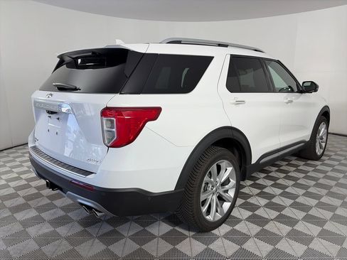 Used 2022 Ford Explorer Platinum w/ Equipment Group 601A AWD/4WD image 7
