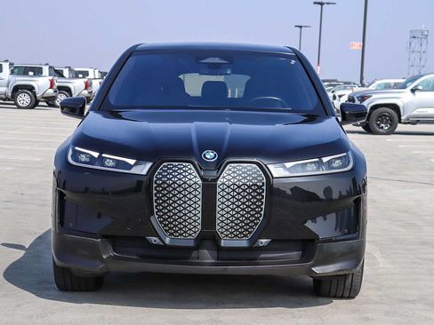 Used 2024 BMW iX xDrive50 w/ Convenience Package AWD/4WD image 2