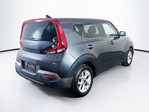 Used 2022 Kia Soul LX w/ Technology Package FWD image 9