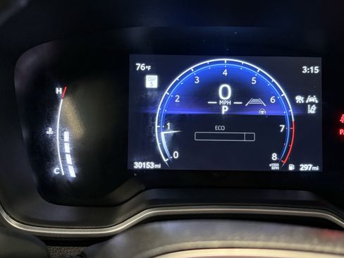 Certified 2025 Toyota Corolla Cross XLE image 25