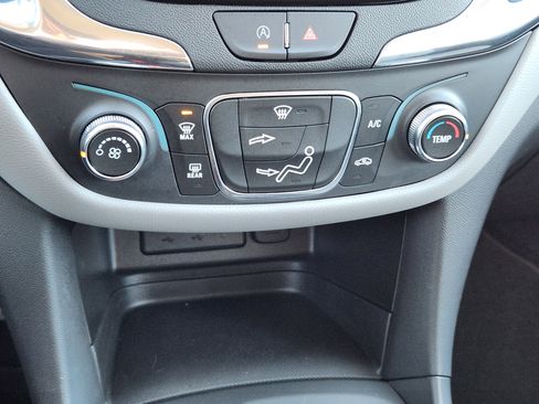 Certified 2023 Chevrolet Equinox LS w/ LS Convenience Package image 19