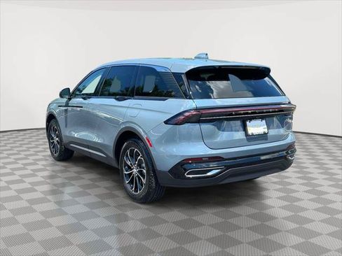 Used 2026 Lincoln Nautilus Premier w/ Equipment Group 102A AWD/4WD image 5
