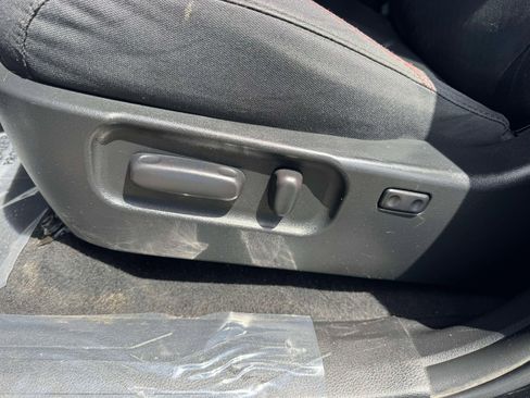 Certified 2021 Toyota Tacoma SR5 AWD/4WD image 27