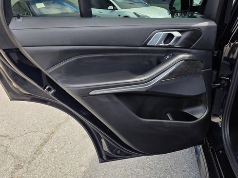 Used 2022 BMW X5 sDrive40i w/ M Sport Package RWD image 22
