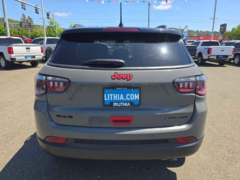 Used 2021 Jeep Compass Limited AWD/4WD image 4