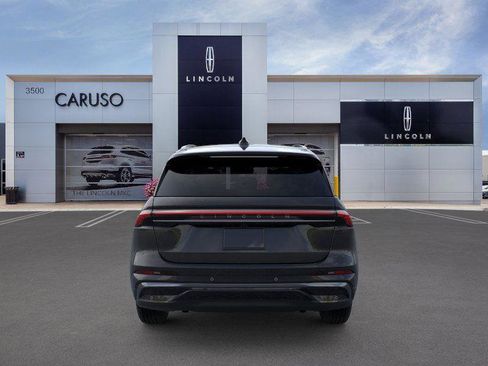 New 2026 Lincoln Nautilus Reserve w/ Jet Appearance Package image 5