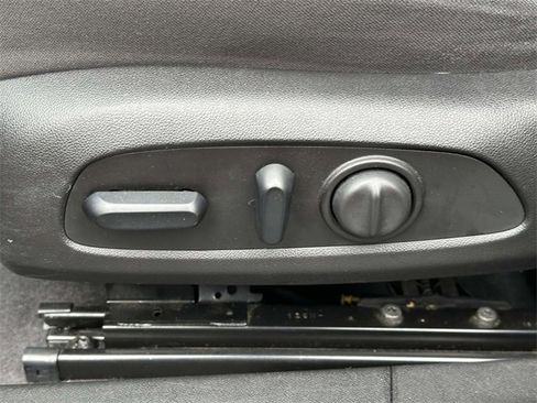 Used 2018 Chevrolet Malibu LT image 18