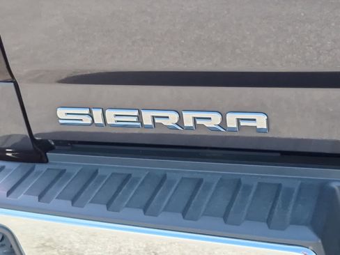 Used 2015 GMC Sierra 1500 SLE w/ SLE Value Package image 24