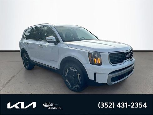 Used 2024 Kia Telluride S w/ S Sunroof Package FWD image 1