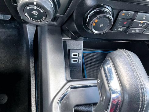Used 2017 Ford F150 XLT w/ Equipment Group 302A Luxury AWD/4WD image 20