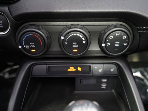 New 2026 MAZDA MX-5 Miata Club w/ Interior Package RWD image 31