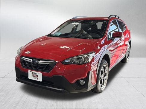 Used 2023 Subaru Crosstrek 2.0i Premium image 3