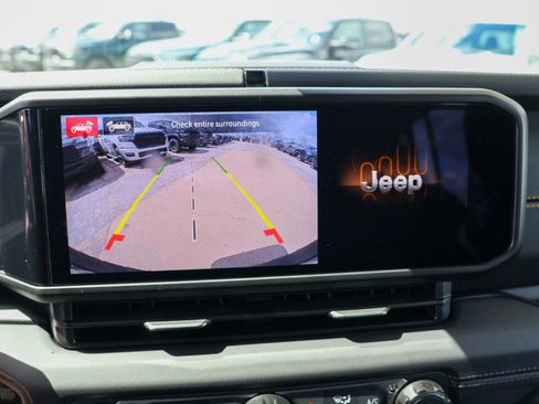 New 2026 Jeep Wrangler Unlimited Sahara AWD/4WD image 17