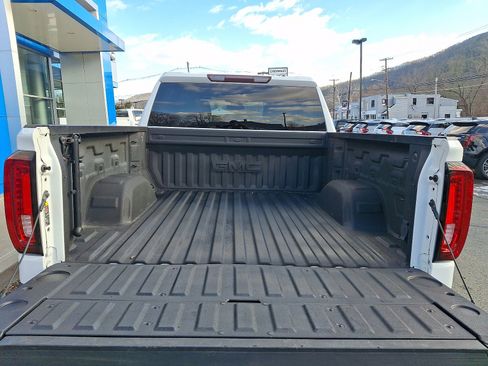 Used 2023 GMC Sierra 1500 SLT w/ SLT Premium Package image 28