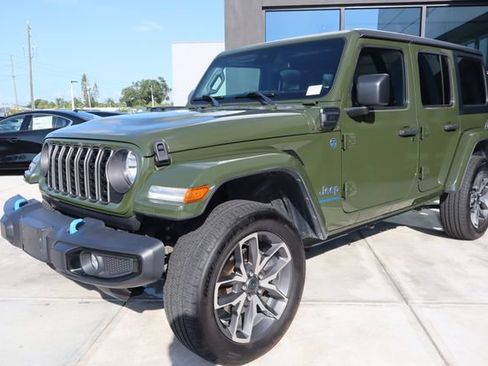 Used 2024 Jeep Wrangler Unlimited AWD/4WD image 8