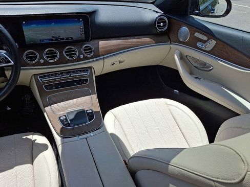 Used 2023 Mercedes-Benz E 350 4MATIC Sedan image 11