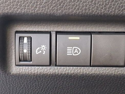 Certified 2021 Toyota RAV4 LE image 22