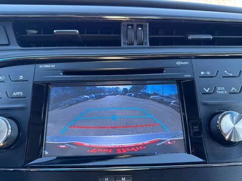 Used 2016 Toyota Avalon Touring image 22