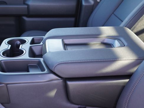 New 2025 GMC Sierra 3500 Pro w/ Convenience Package image 17