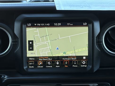 Used 2022 Jeep Wrangler Unlimited Rubicon 4xe w/ Cold Weather Group AWD/4WD image 13