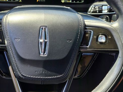 Used 2022 Lincoln Aviator Reserve w/ Equipment Group 201A AWD/4WD image 18